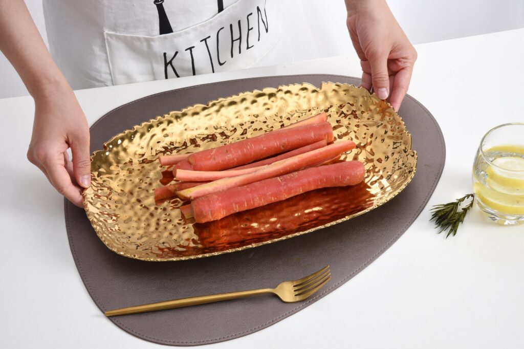 Medium, gold serving platter - Image 6