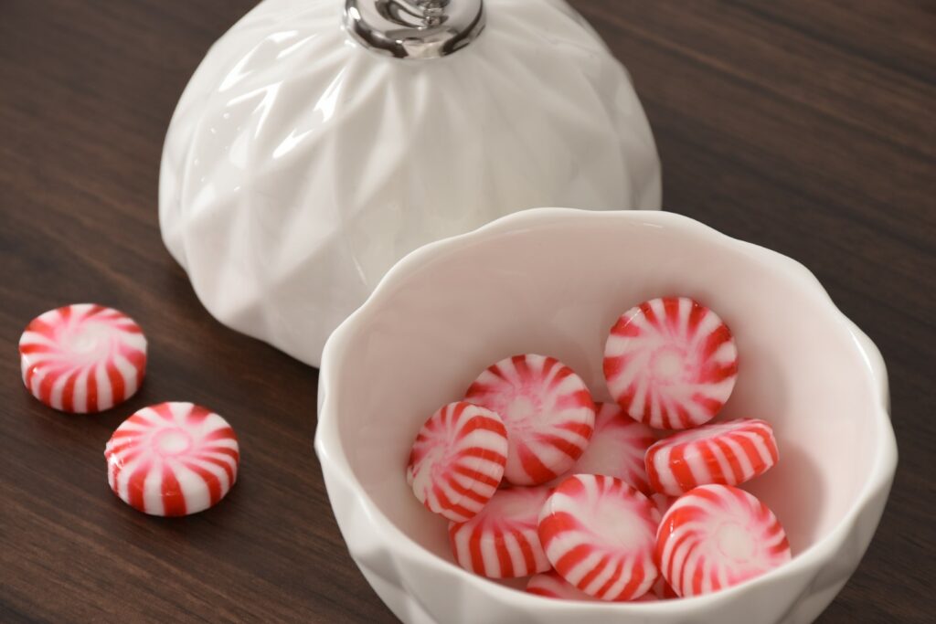 Small Ornament Bowl - Image 8