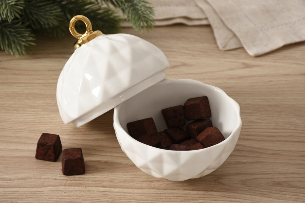 Small Ornament Bowl - Image 7