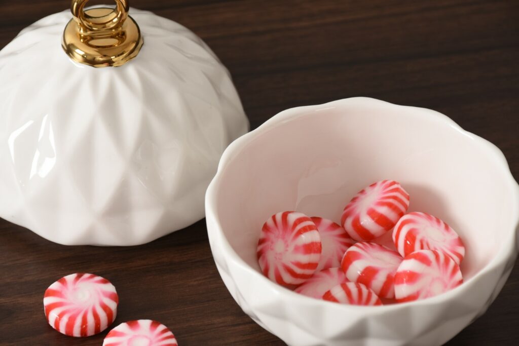 Small Ornament Bowl - Image 8