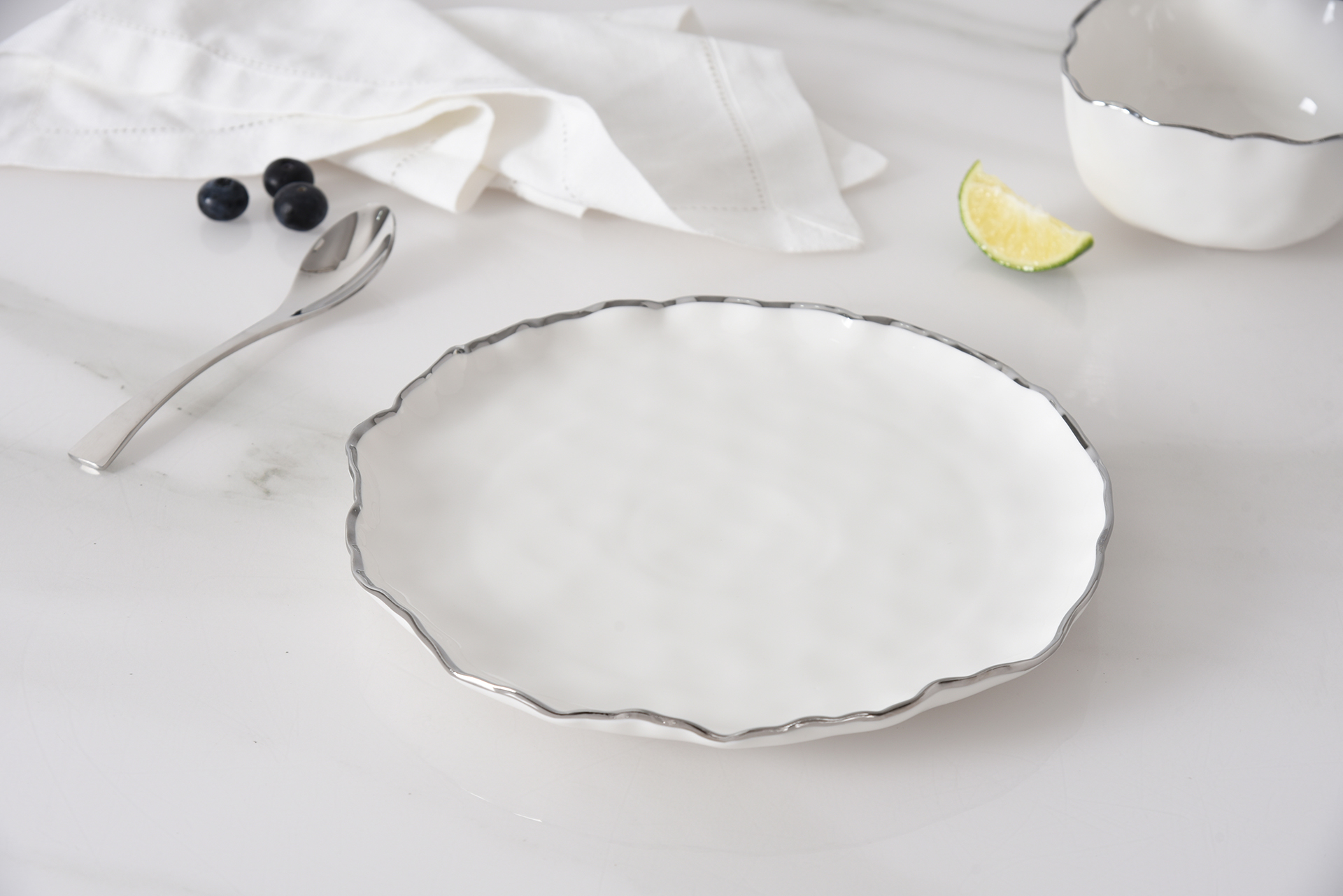 Set of 4 Round Salad Plates - Image 2